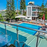 Hotel Clover Magic Altinkum Park