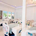 Clover Magic Altinkum Park Hotel