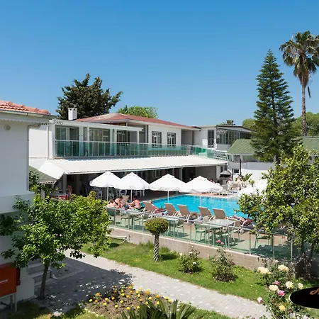 Clover Magic Altinkum Park 3* Sidé