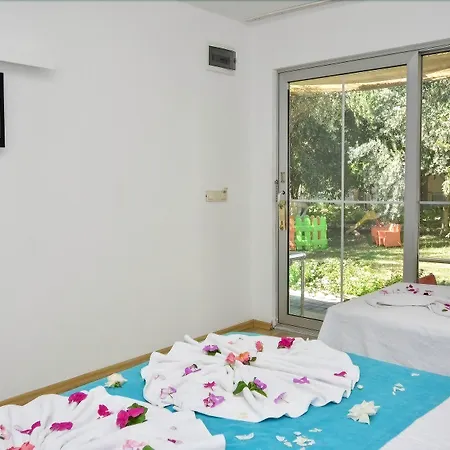 Clover Magic Altinkum Park Hotel 3*