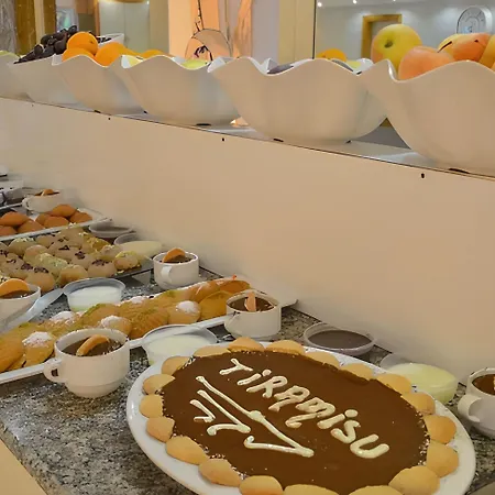 Clover Magic Altinkum Park 3* Sidé