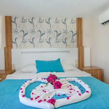 Clover Magic Altinkum Park 3* Sidé