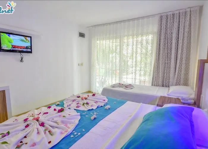 Clover Magic Altinkum Park Szálloda 3*