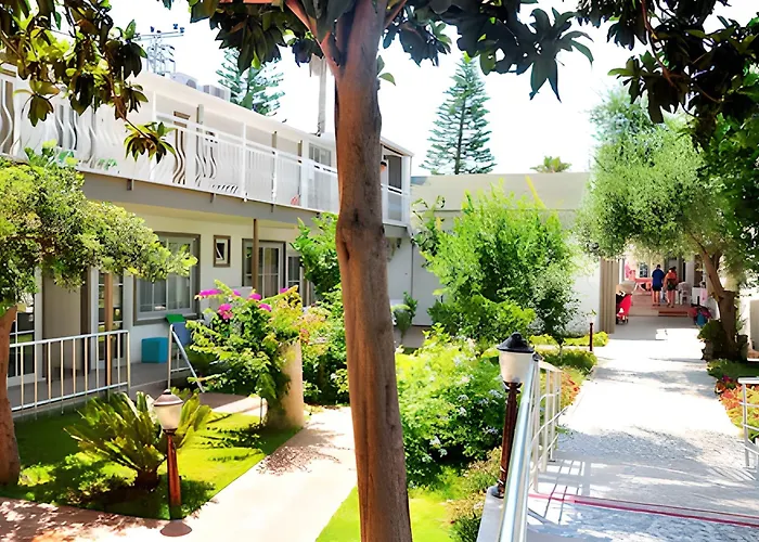 Szálloda Clover Magic Altinkum Park 3*