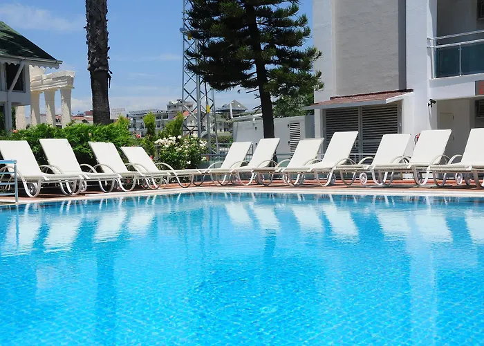 Szálloda Clover Magic Altinkum Park 3*