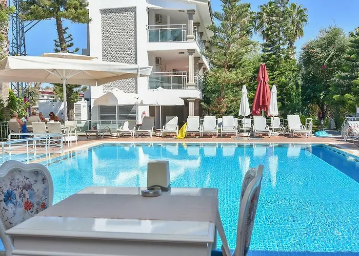 Szálloda Clover Magic Altinkum Park