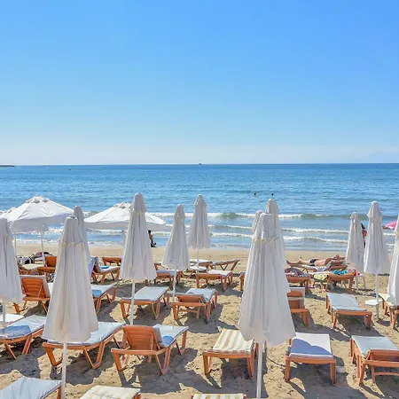 Clover Magic Altinkum Park Otel 3*