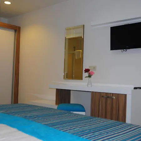 Clover Magic Altinkum Park Otel 3*